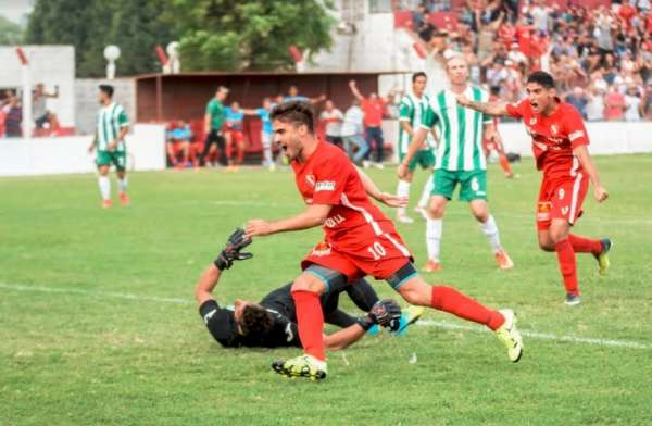 Independiente rumbo a San Luis - La Razon de Chivilcoy