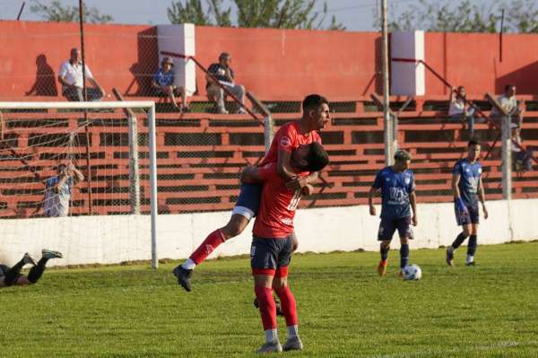 Amistoso de Independiente con Flandria - La Razon de Chivilcoy